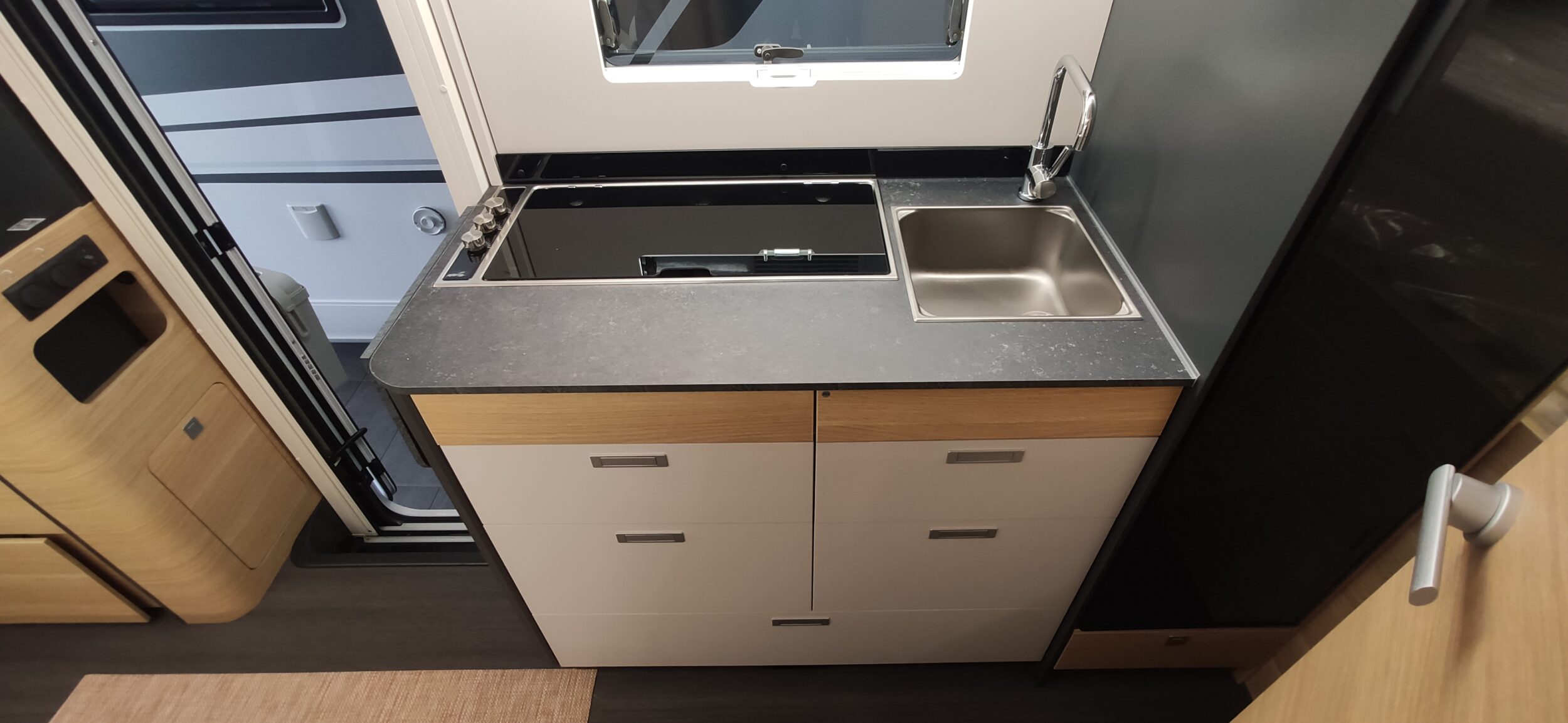 Adria Coral XL Axess 600 DP