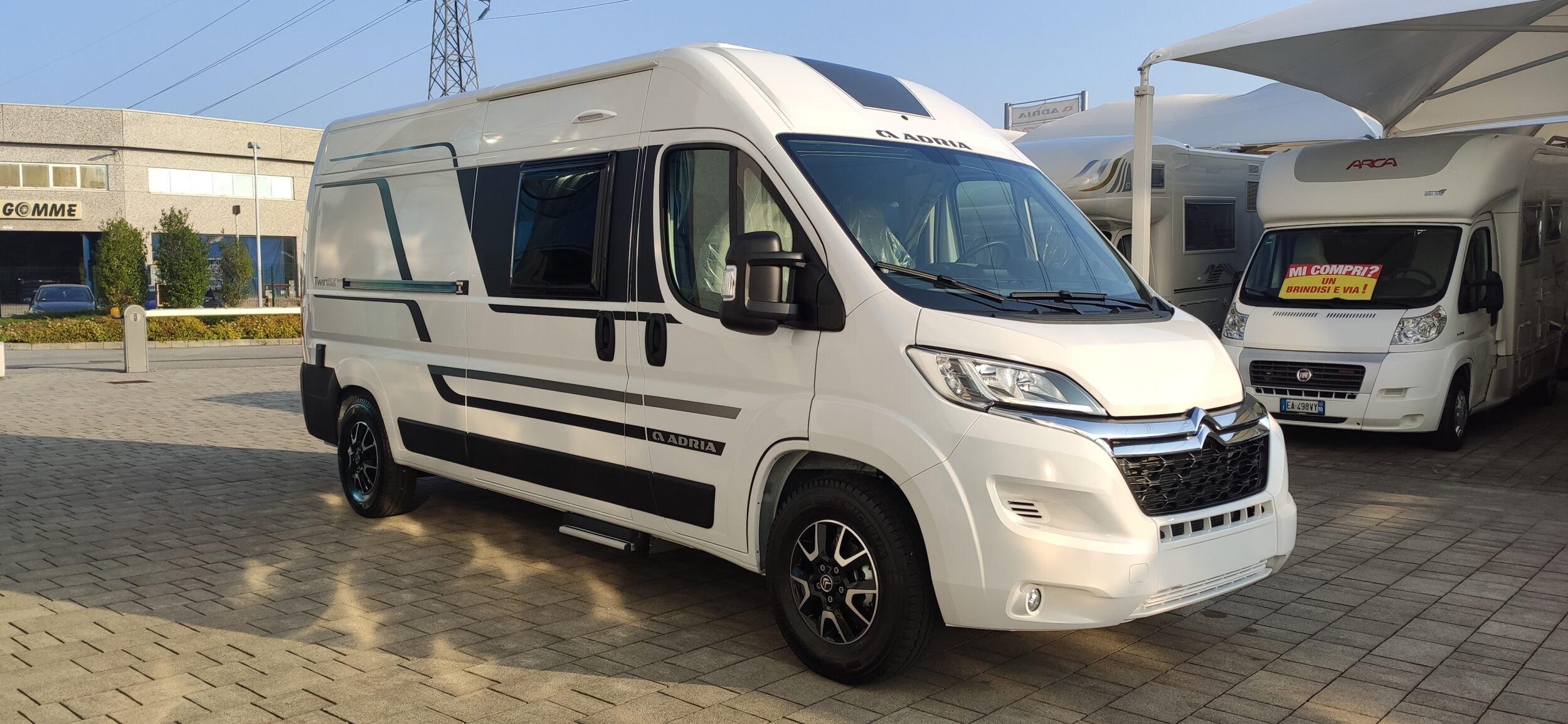 Adria Twin 600 SP Family Axess
