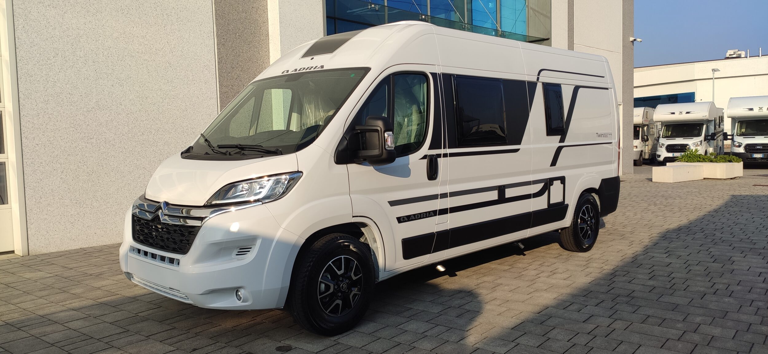 Adria Twin 600 SP Family Axess