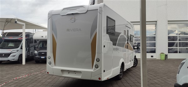 Riviera 87 XT