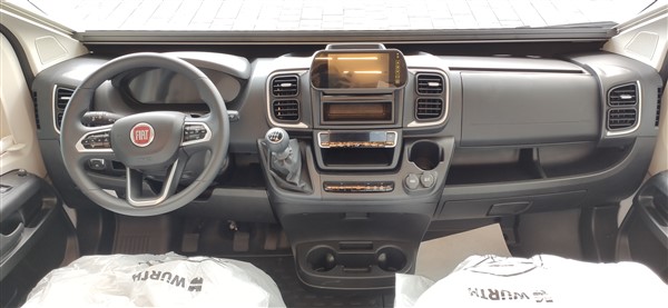 Riviera 87 XT