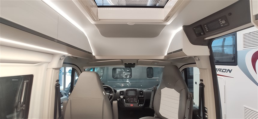 Adria Twin Plus 600 SPB