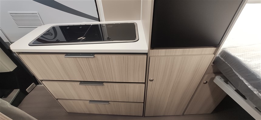 Adria Twin Plus 600 SPB