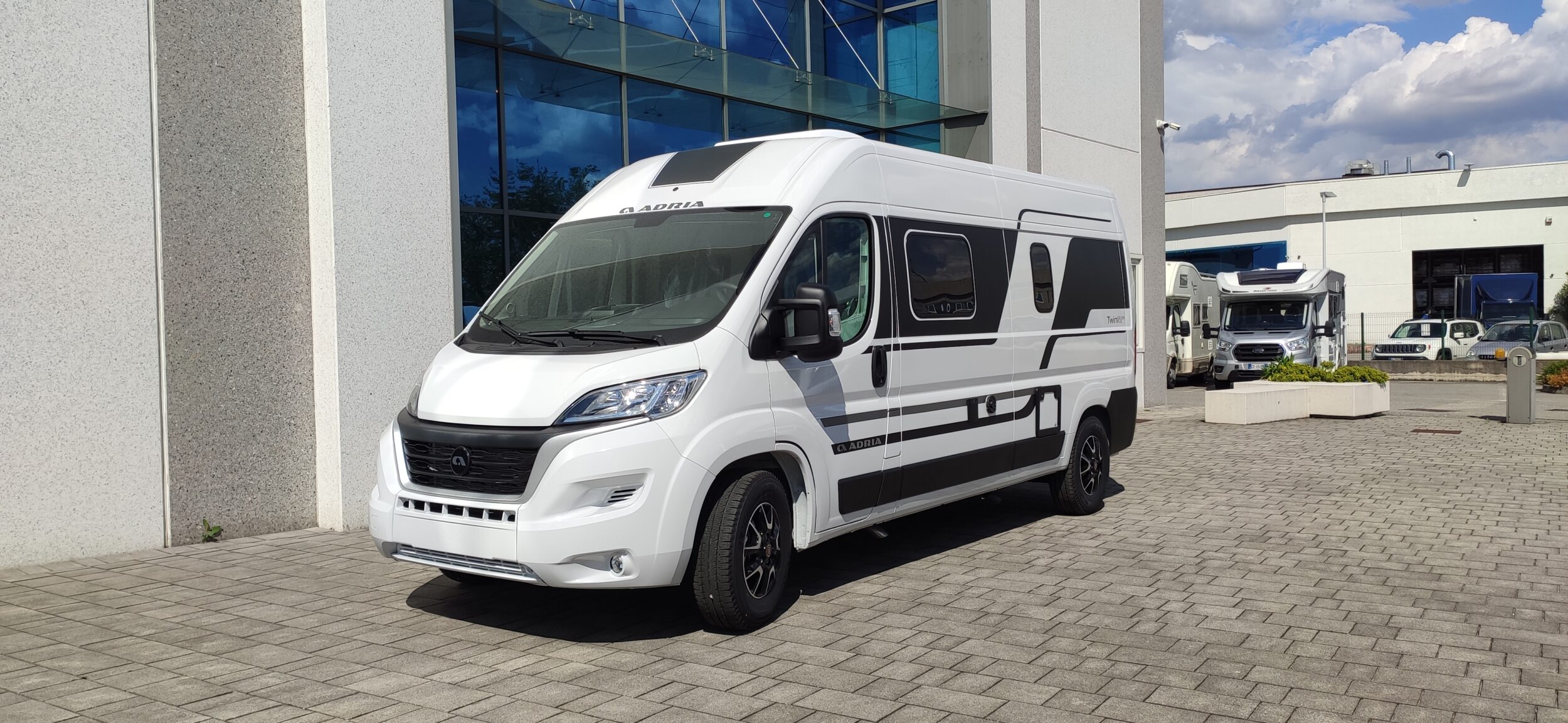Adria Twin Plus 600 SPB
