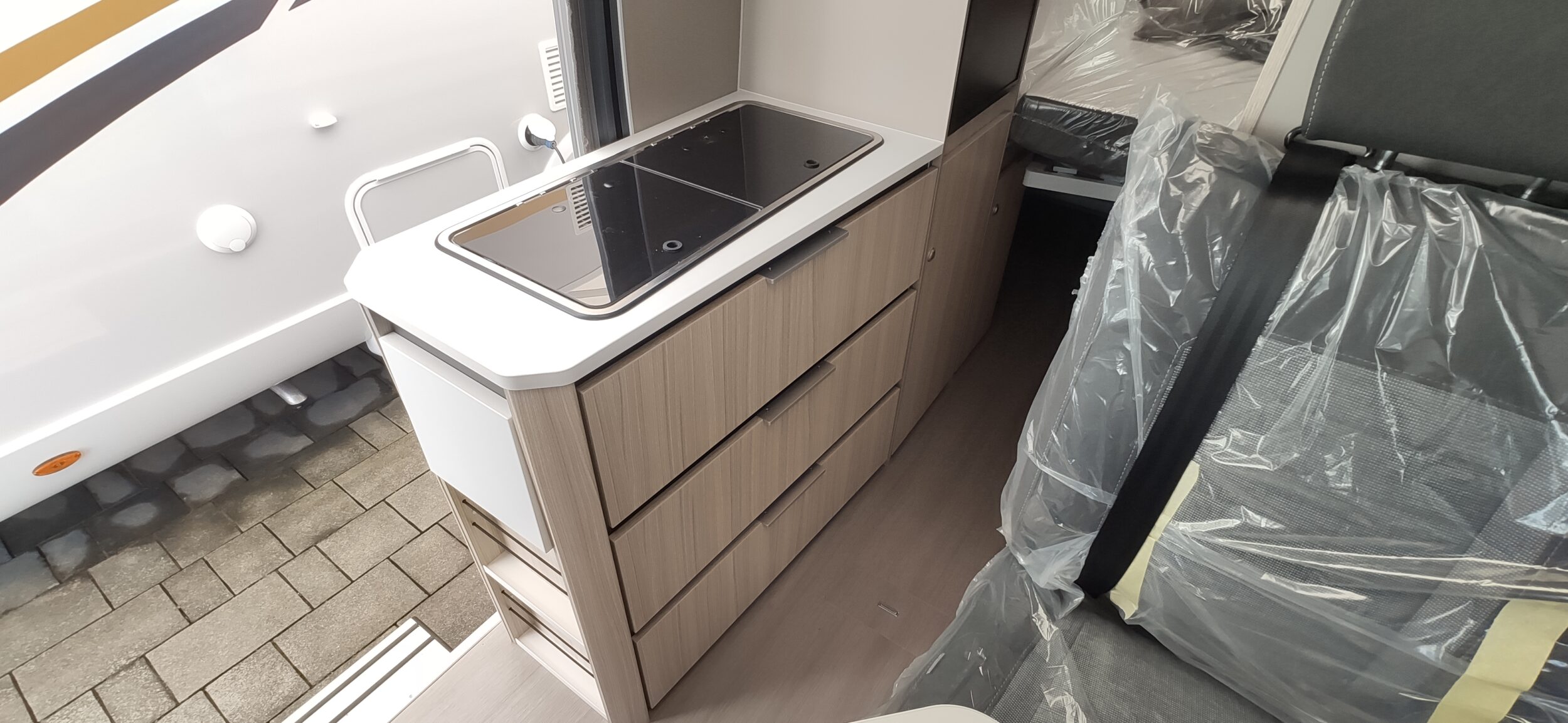 Adria Twin Plus 600 SPB