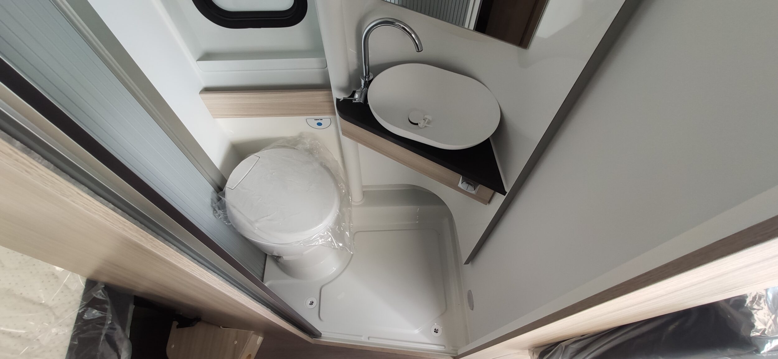 Adria Twin Plus 600 SPB
