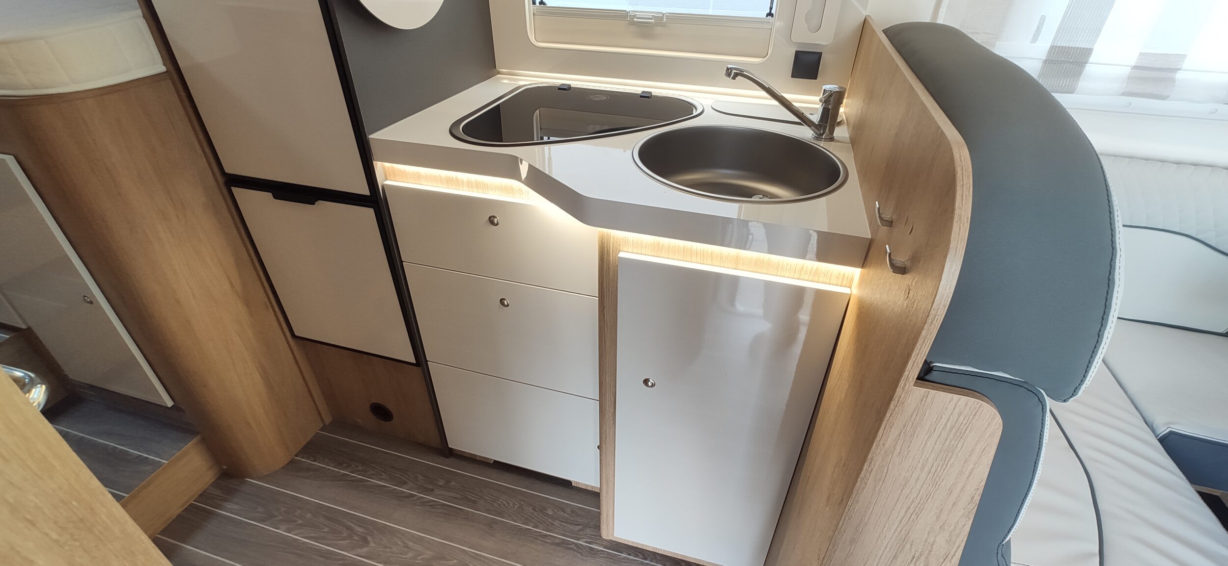 RT Zefiro 285 TL Advance