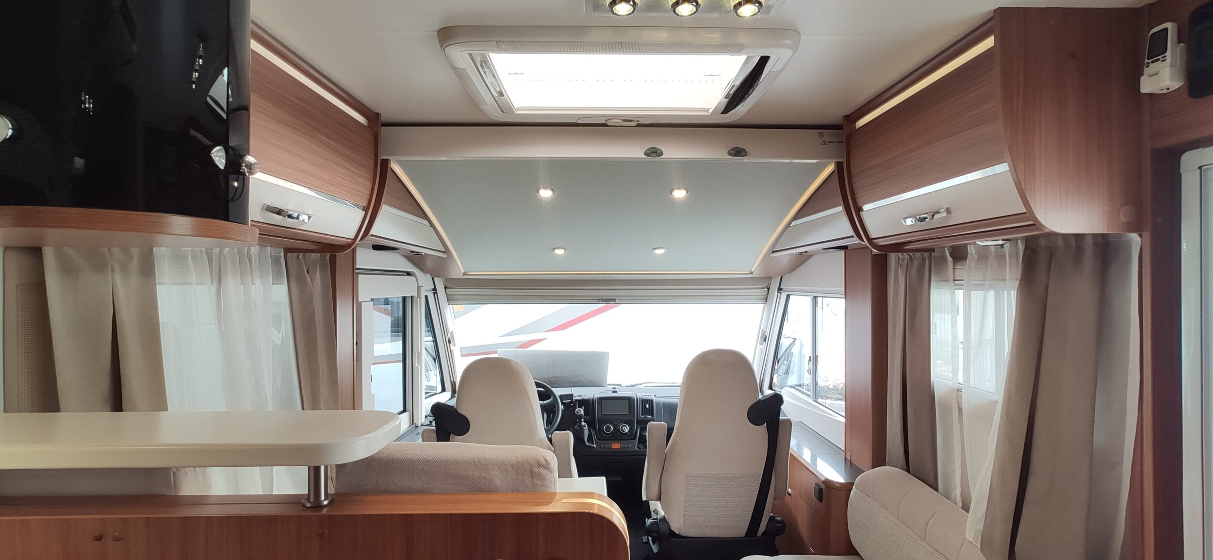 Adria Sonic I 700 SP