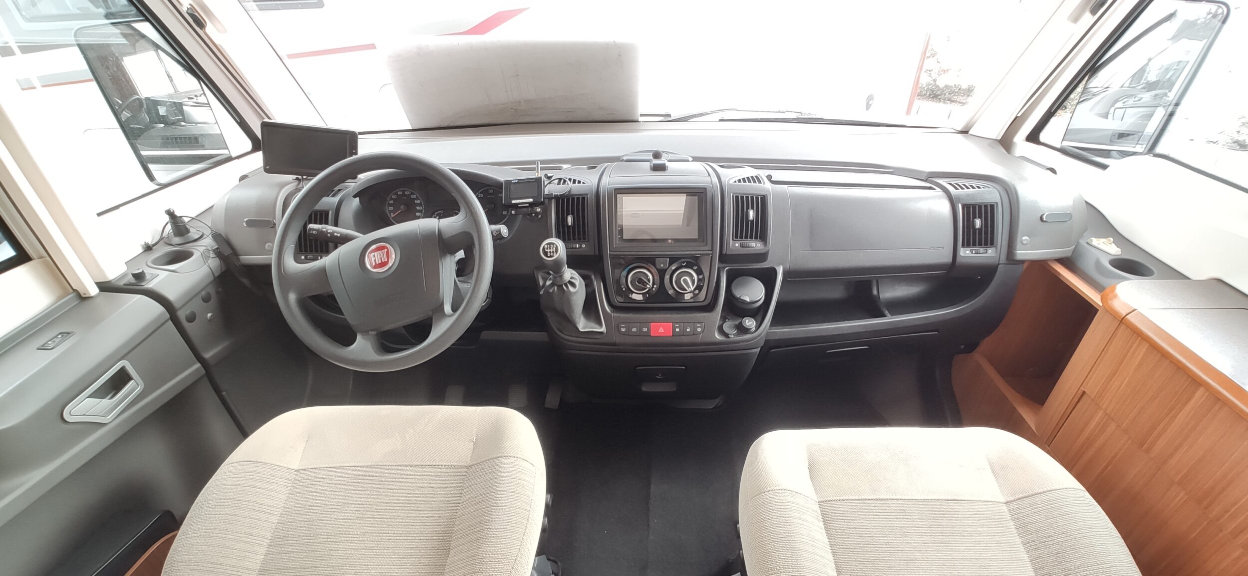 Adria Sonic I 700 SP