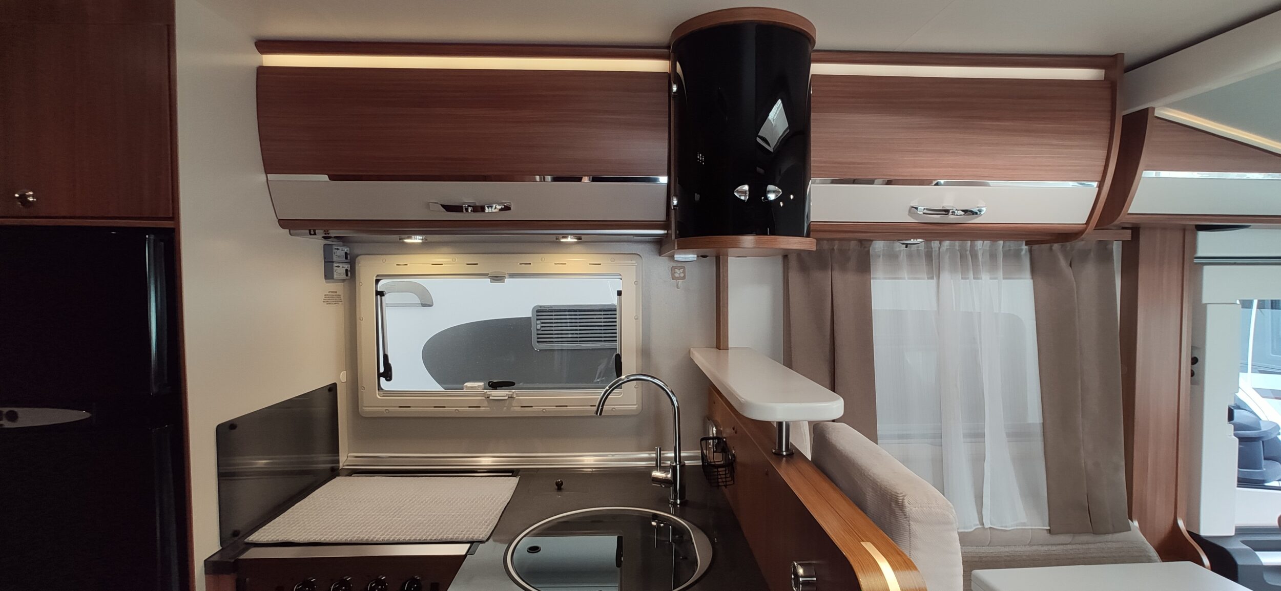 Adria Sonic I 700 SP