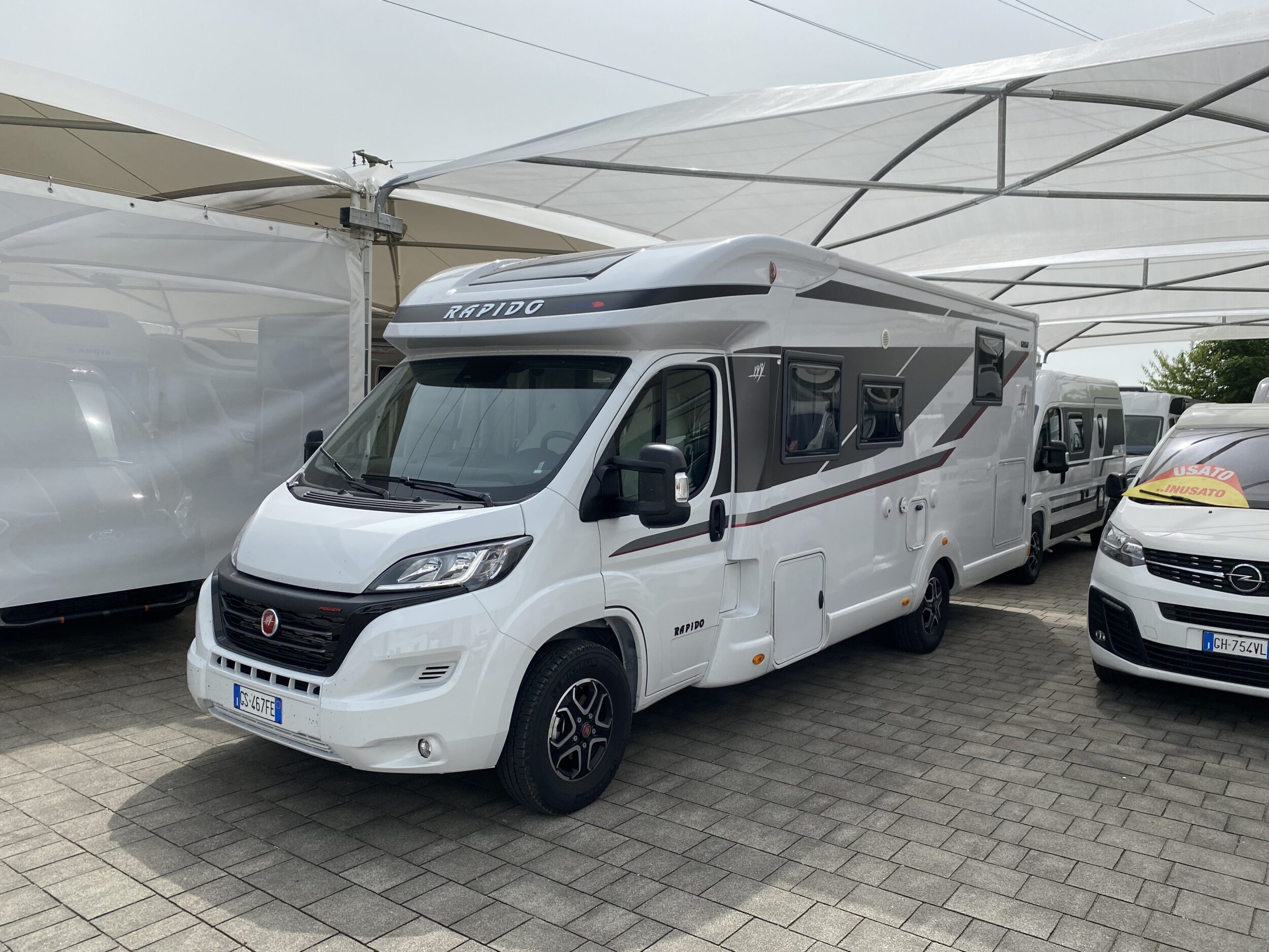 Rapido 696 f Ultimate line
