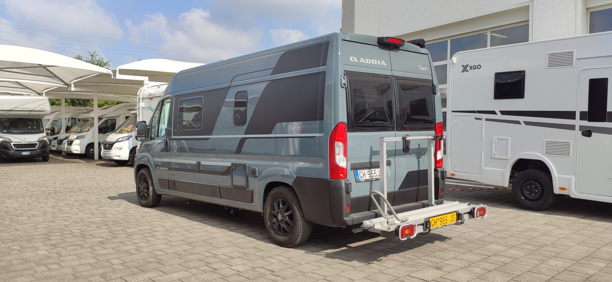 Adria Twin 600 SPB Family