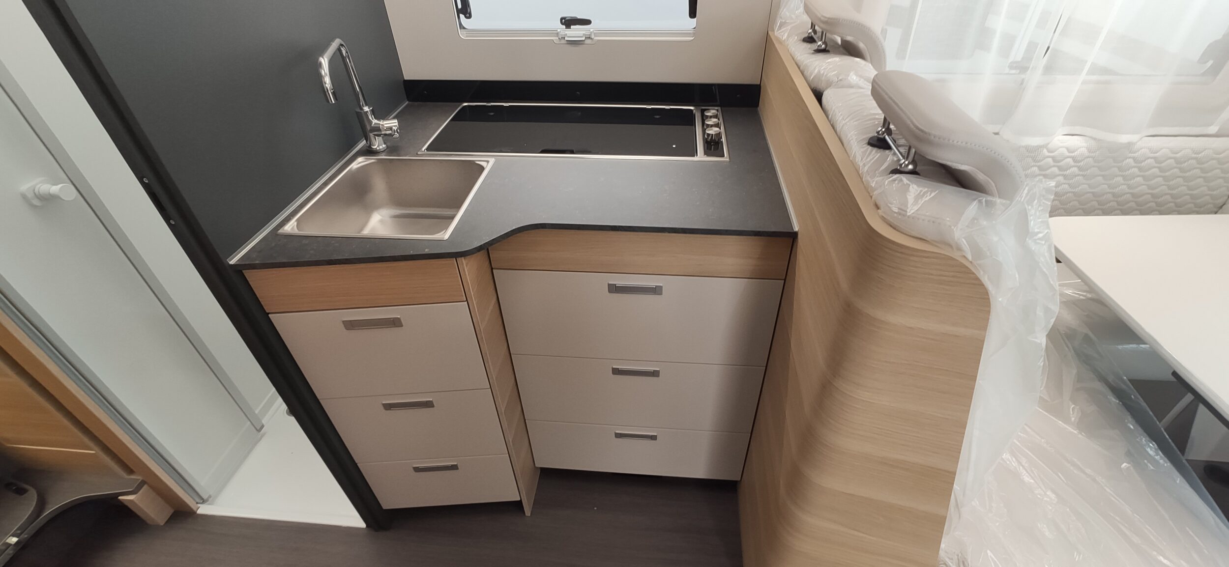 Adria Matrix Axess 670 SL