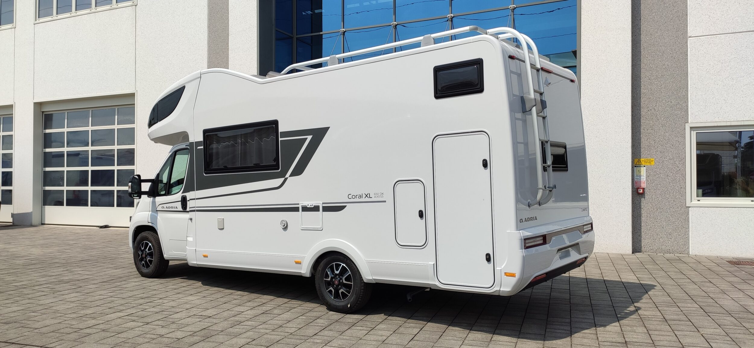 Adria Coral XL Axess 650 DK