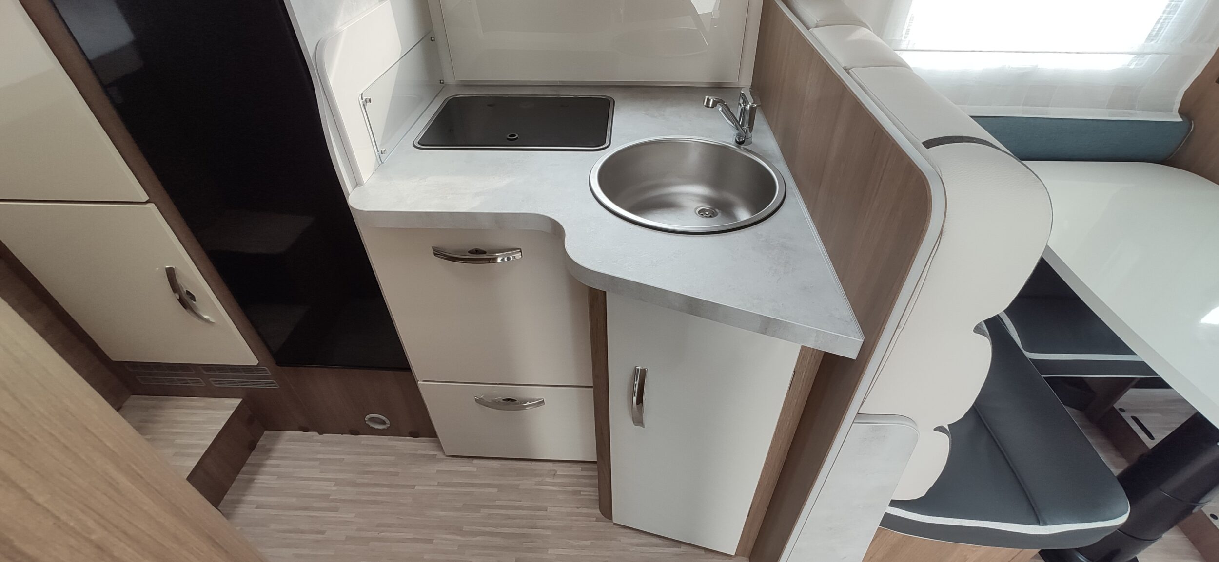 Elnagh Baron 560