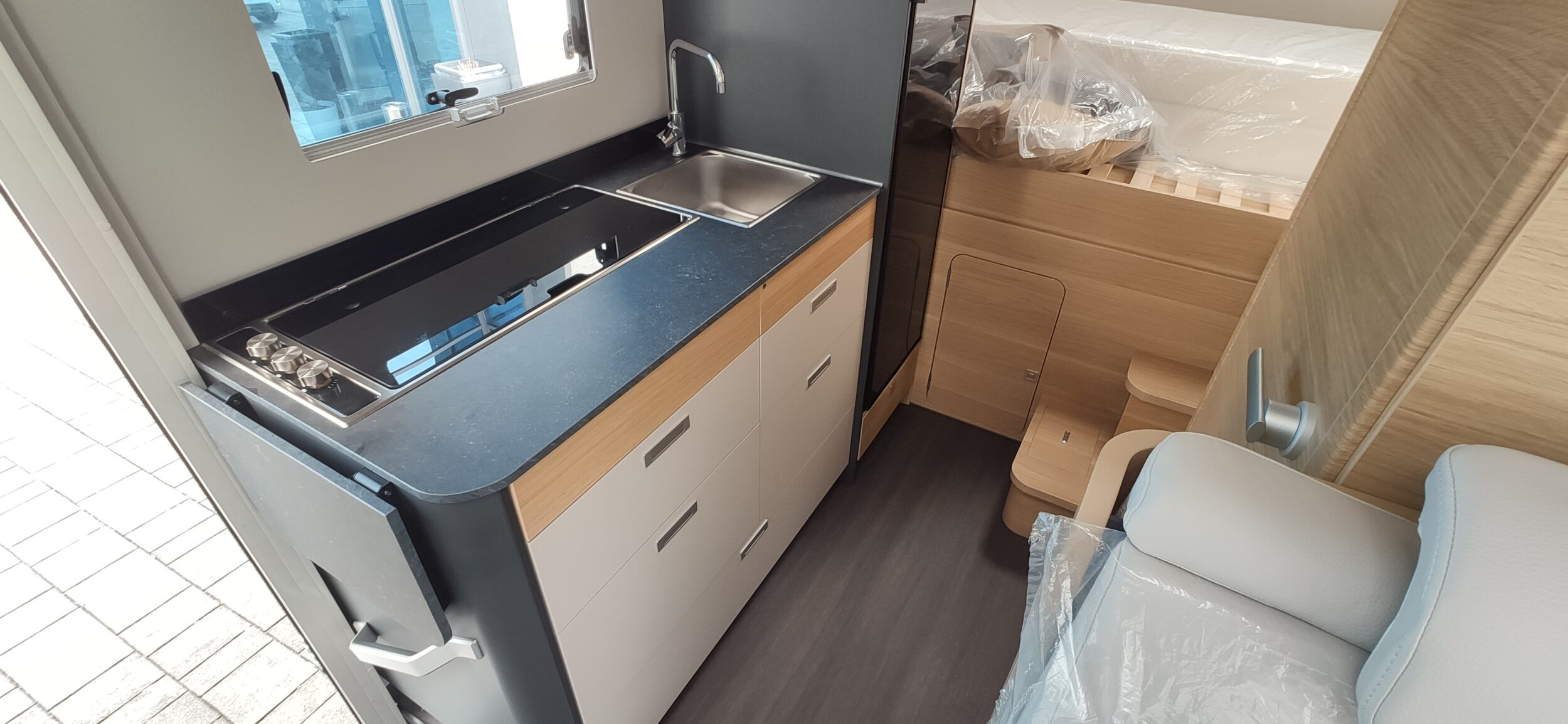 Adria Coral XL Axess 600 DP