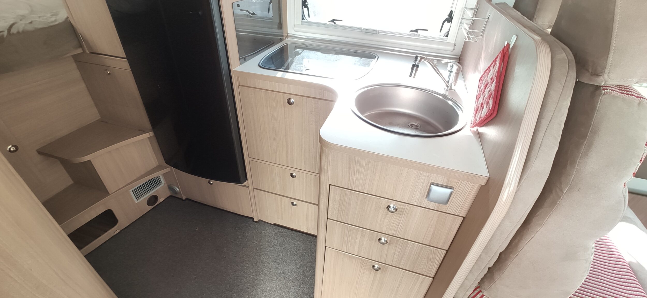 Adria Matrix M 680 SP