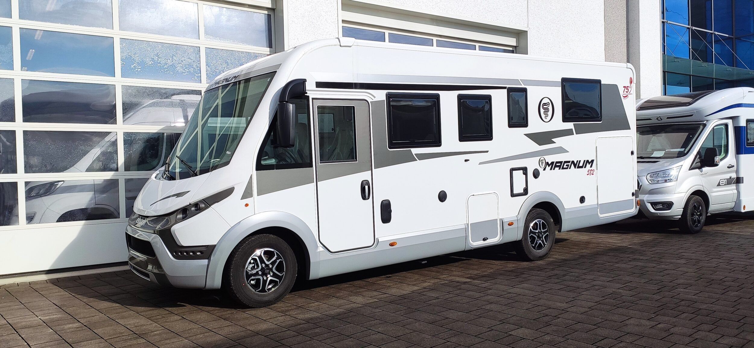 Elnagh Magnum 582