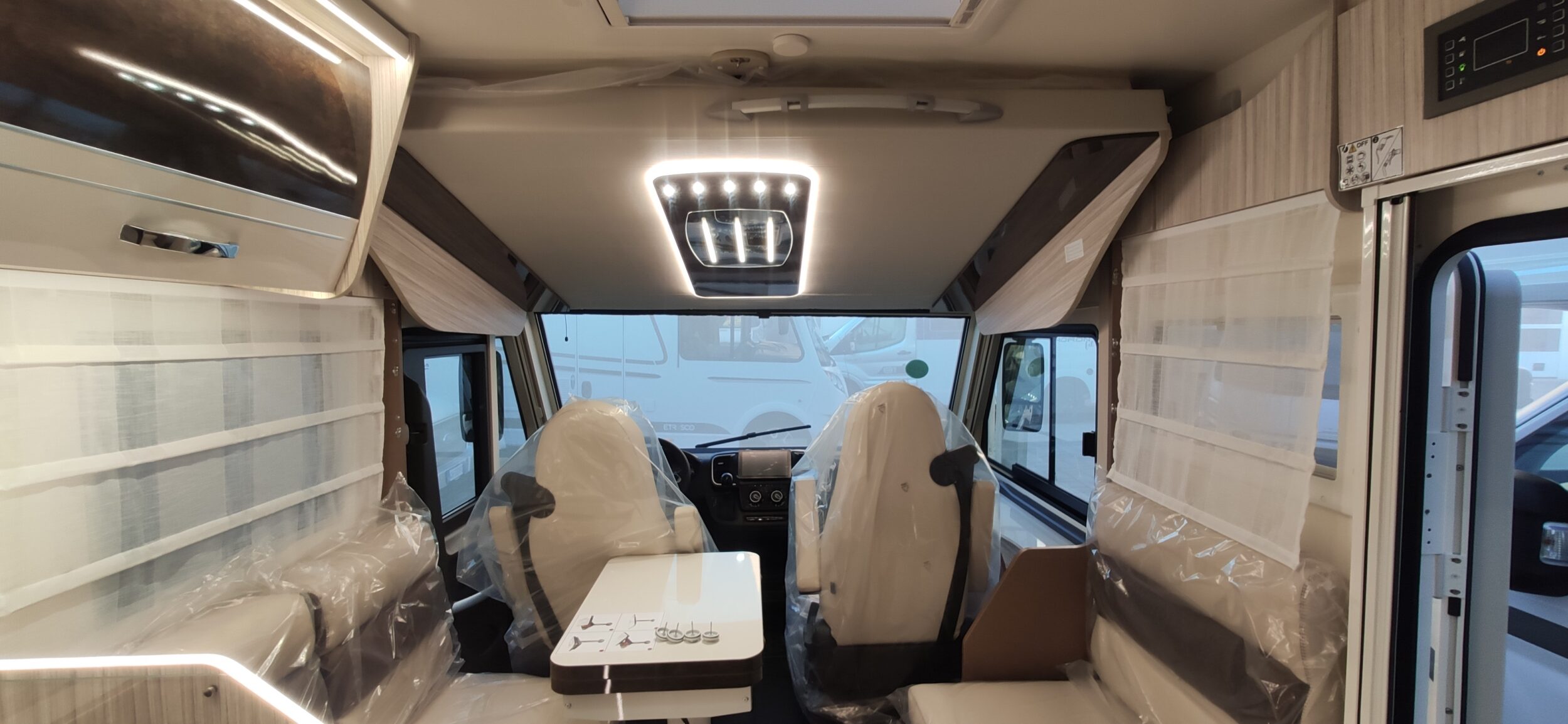 Elnagh Magnum 582
