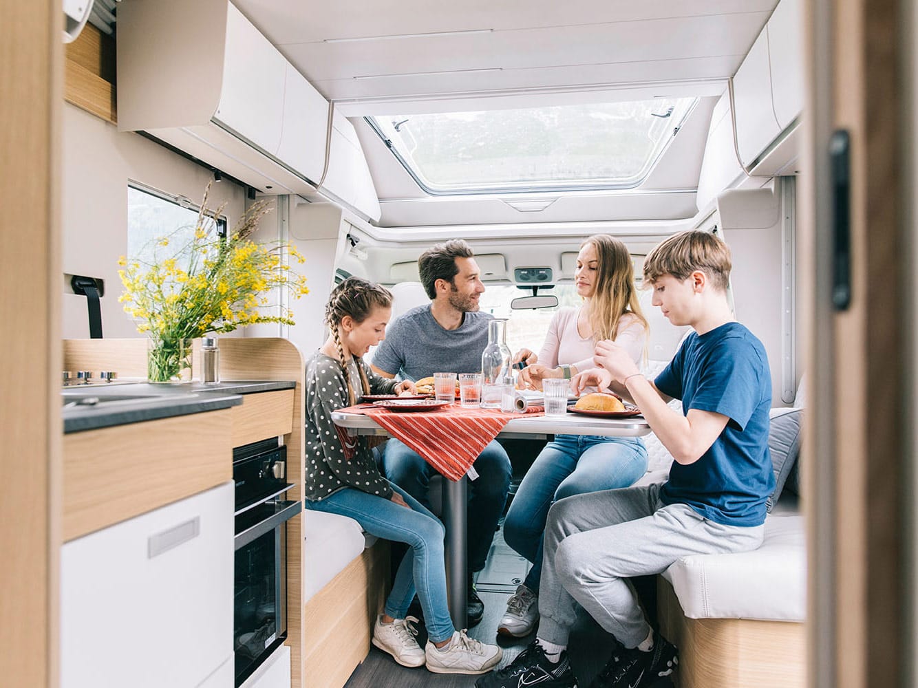 Noleggio camper a Saronno, Varese, Como, Milano.