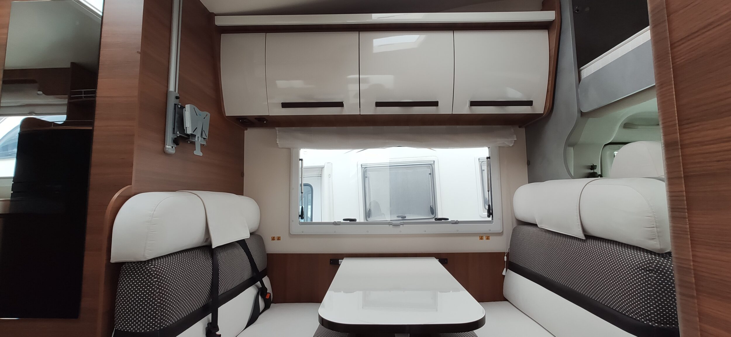 Elnagh Baron 26