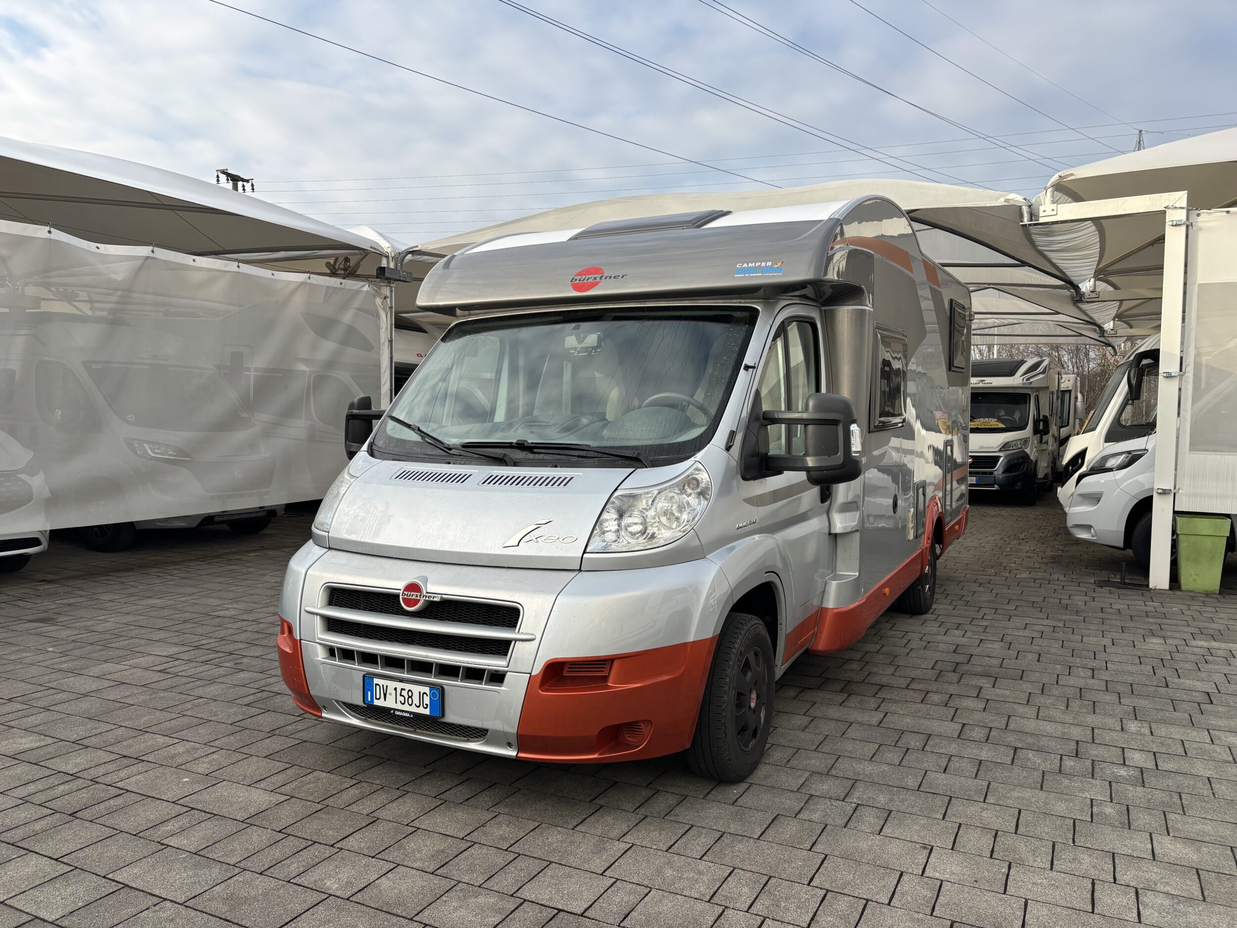 Burstner Ixeo T674