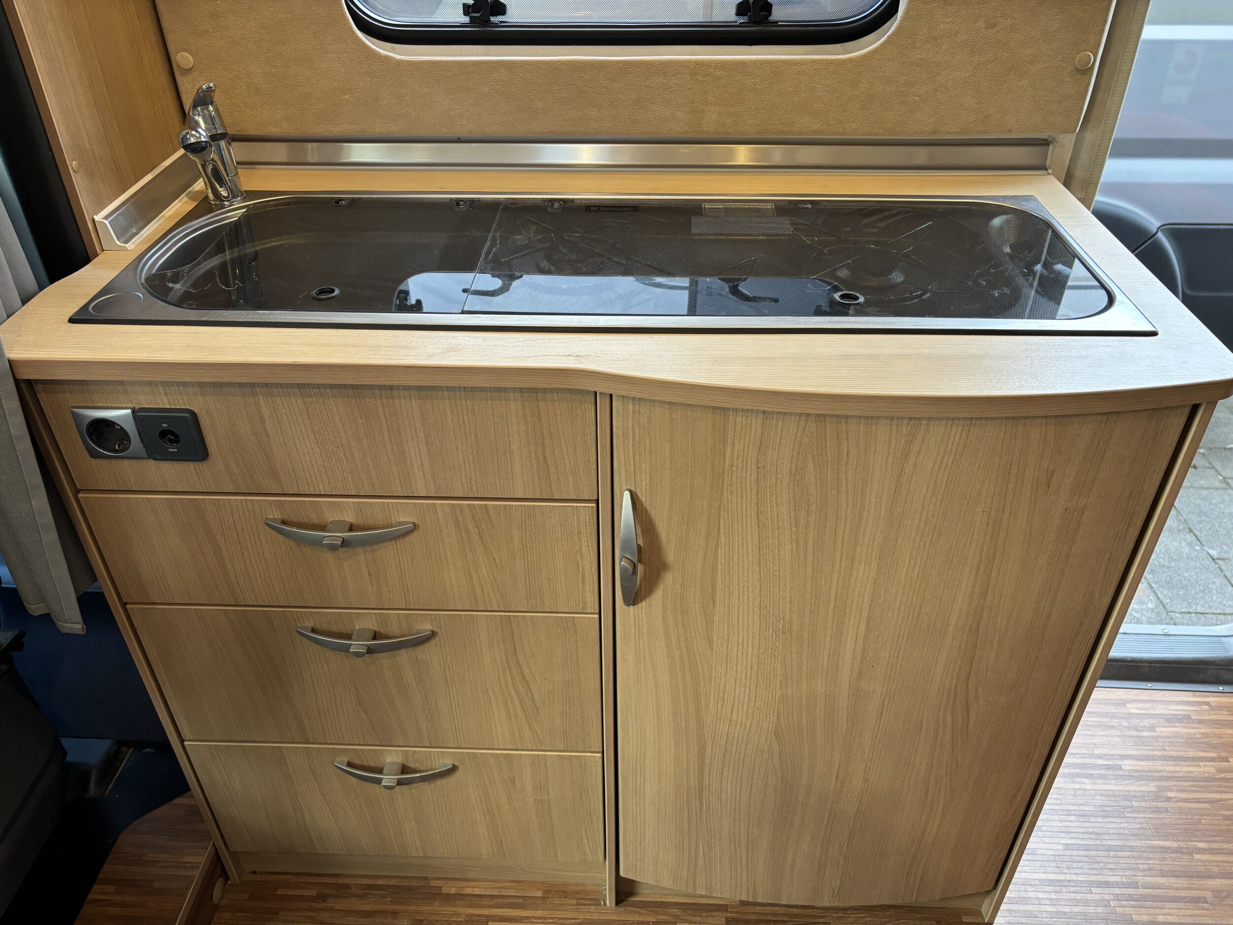 Burstner Ixeo T674