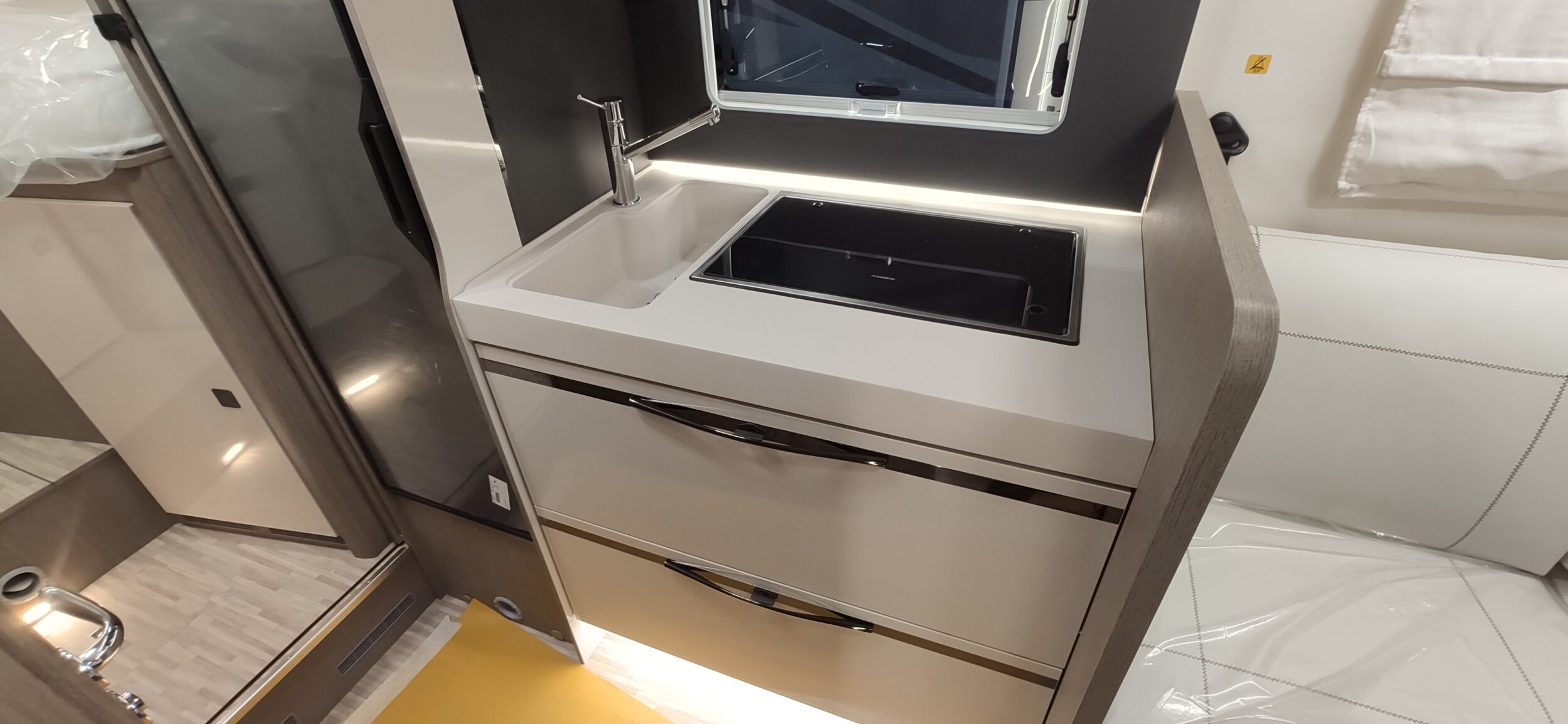 Arca Compact 699 LG America