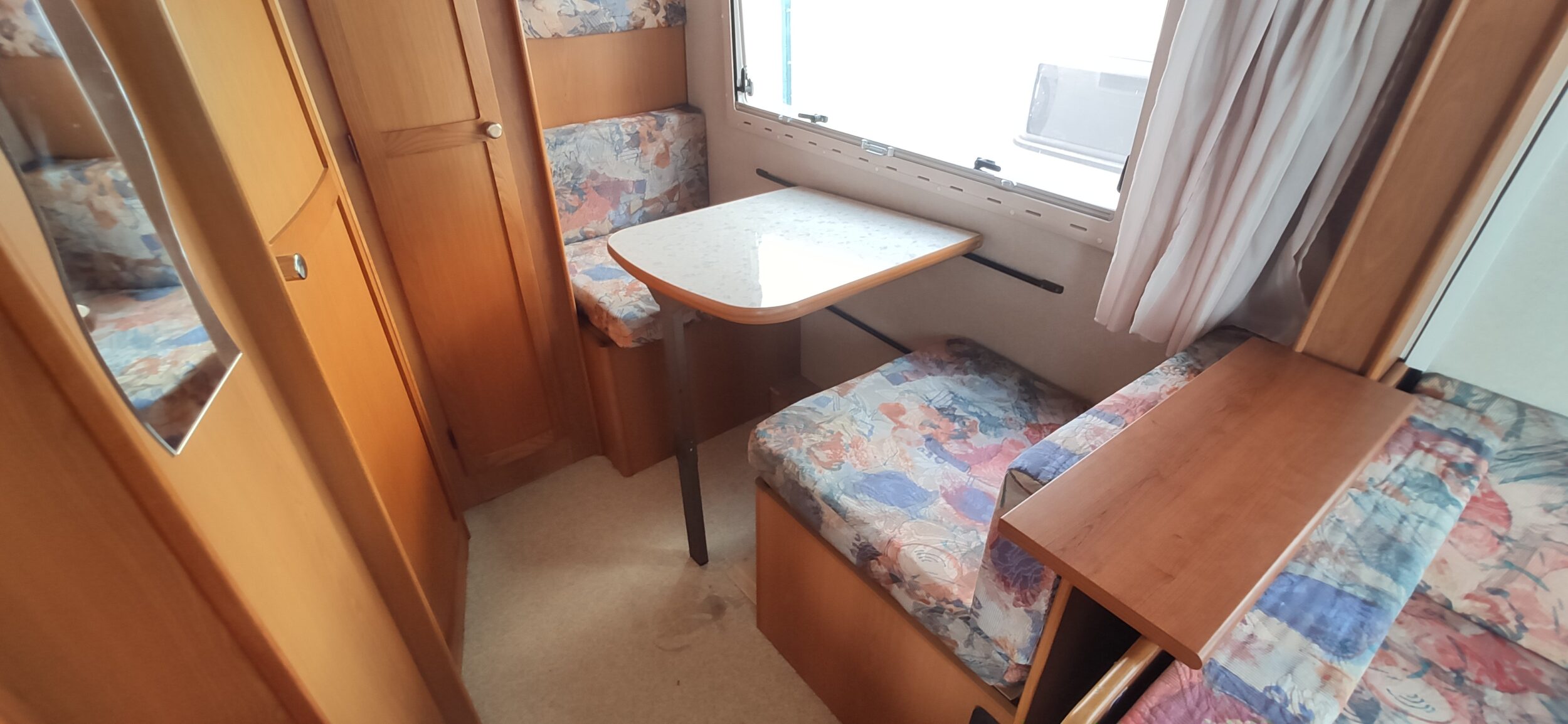 Elnagh Columbia 106