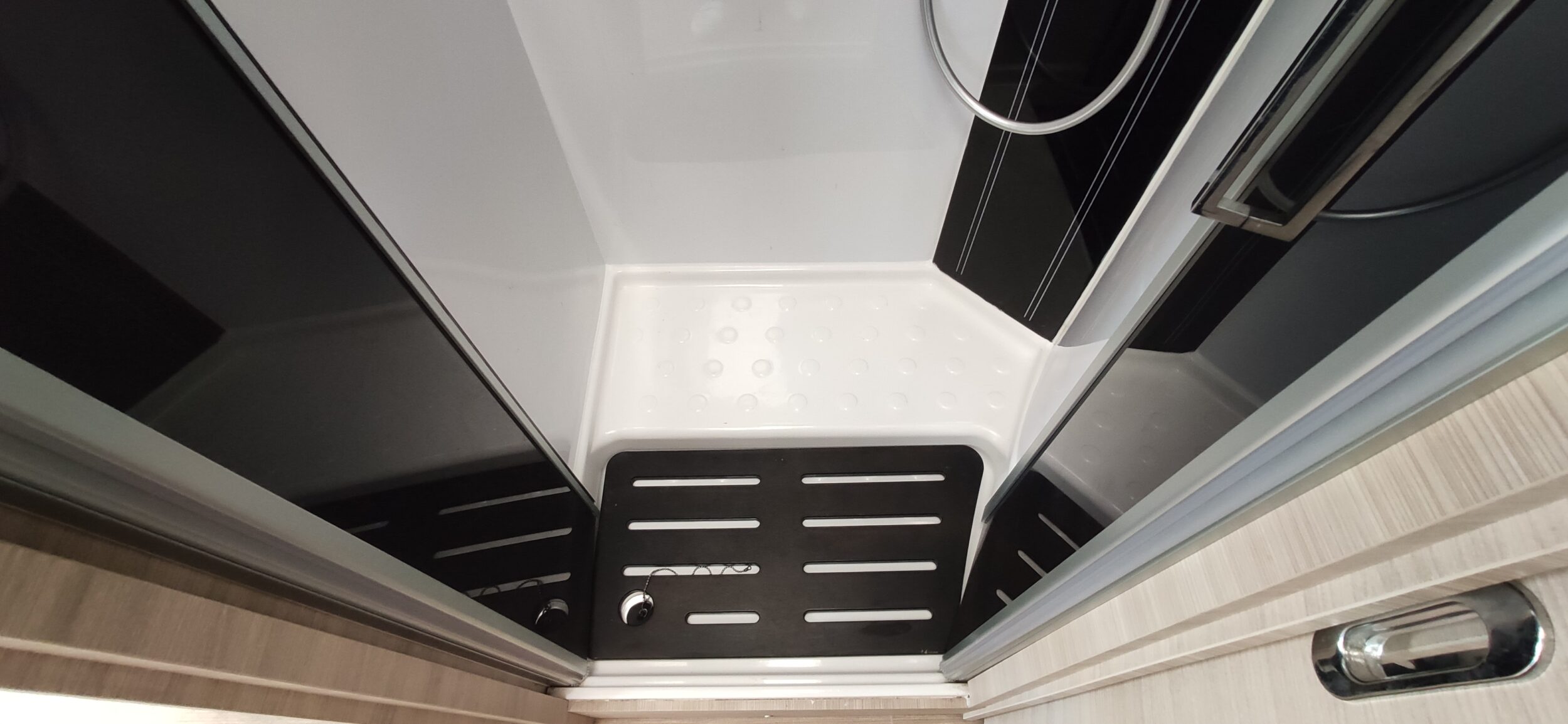 Mobilvetta K-Yacht 86 Teckno Line