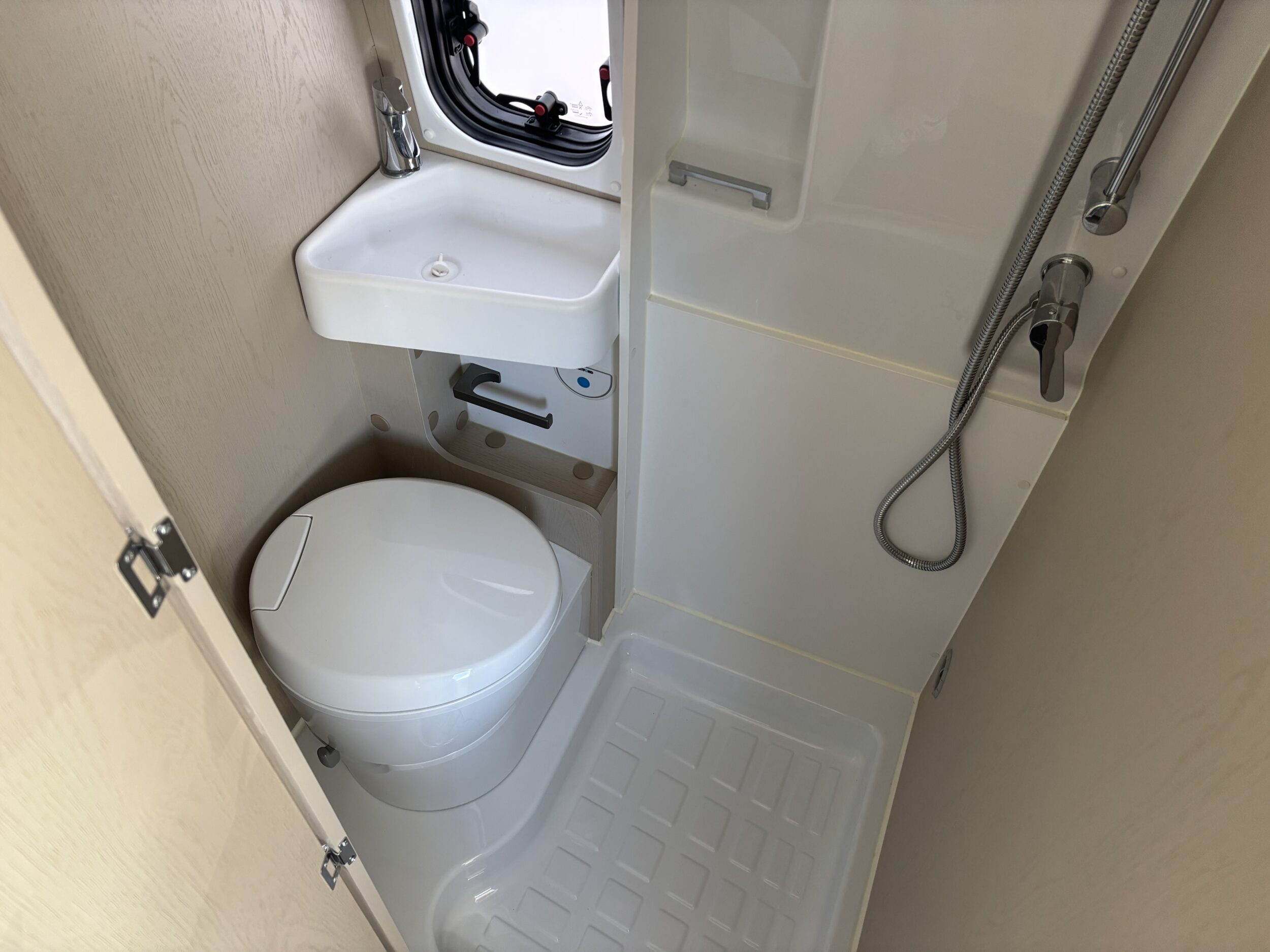 Xgo Xvan 102