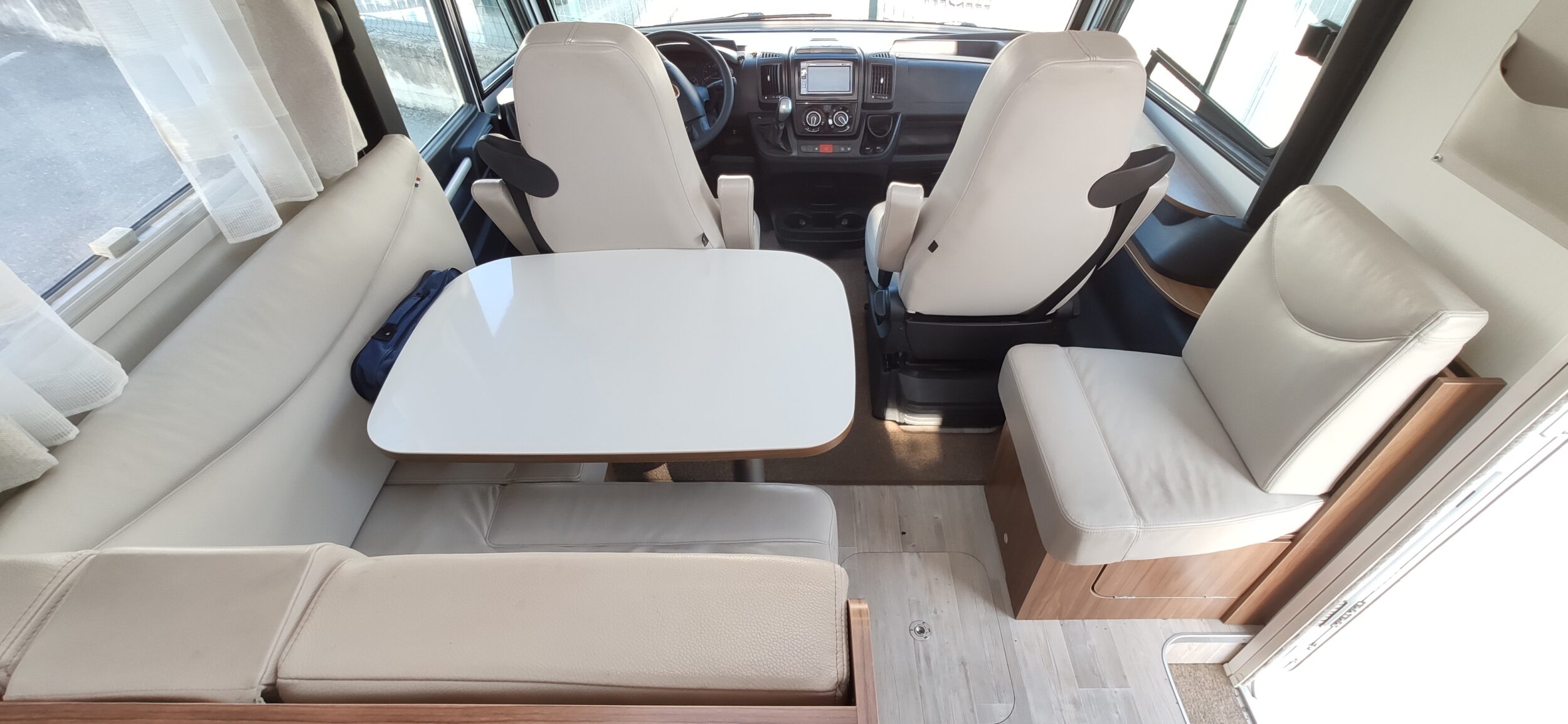 Pilote Essentiel G 700
