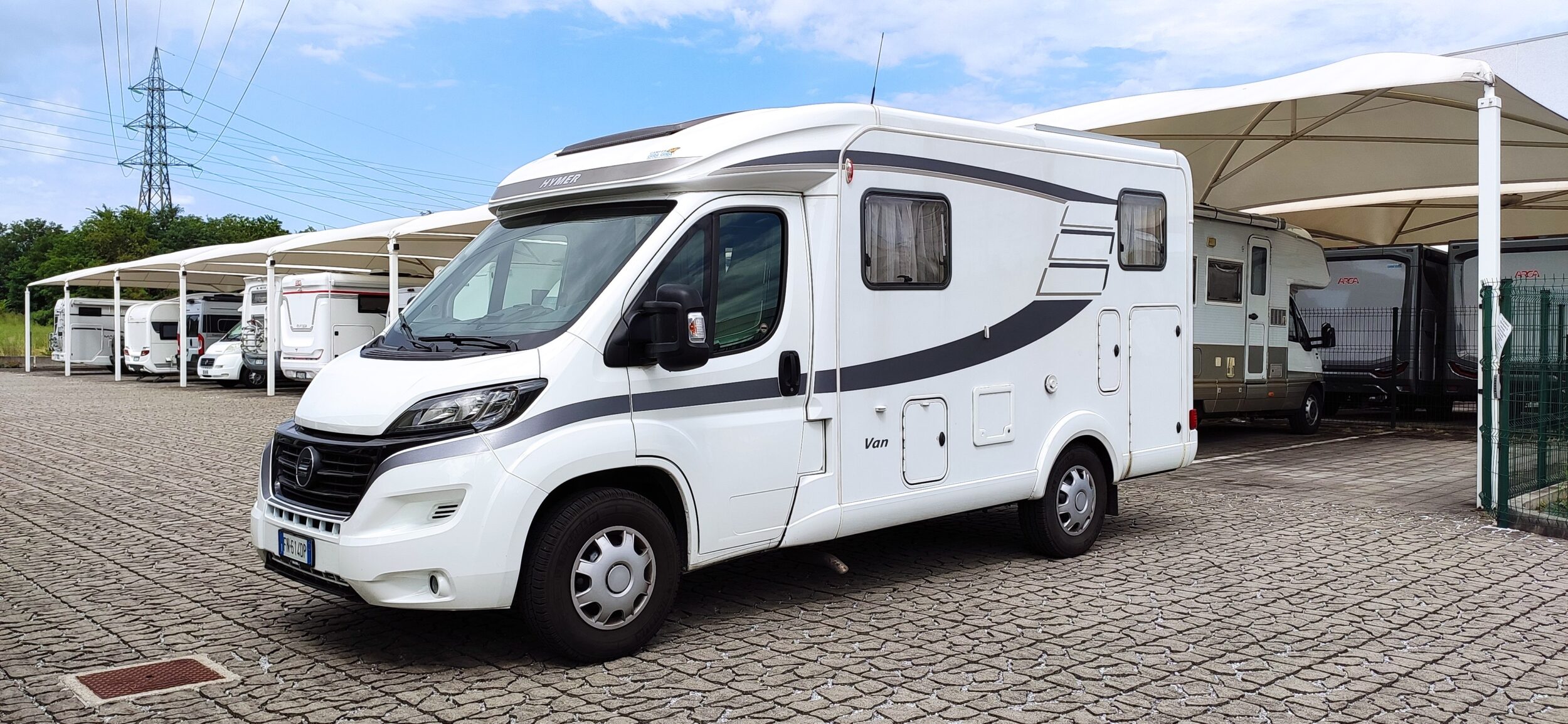 Hymer Van 374