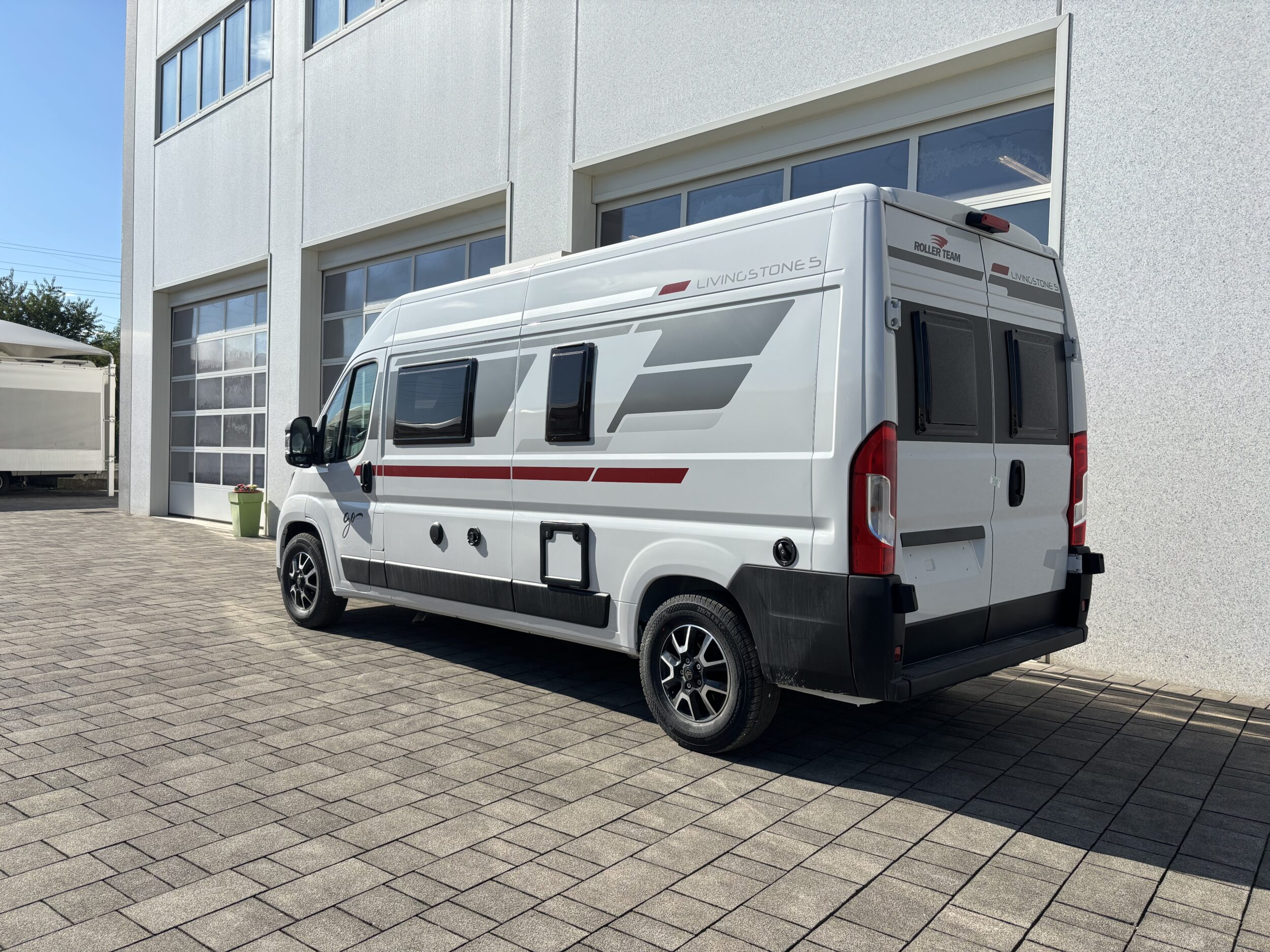 RT Livingstone 5 Go