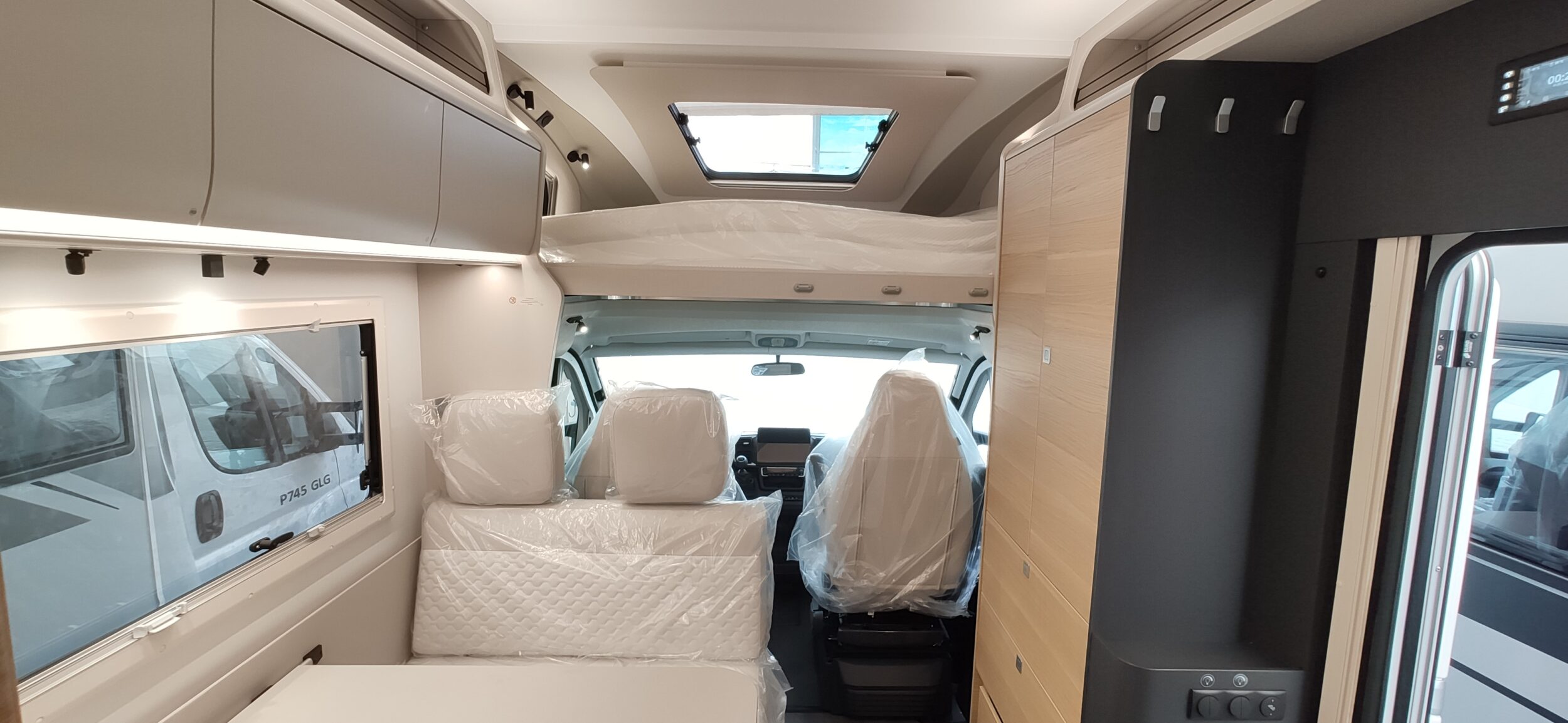 Adria Coral XL 600 DP 60Y Italian Edition