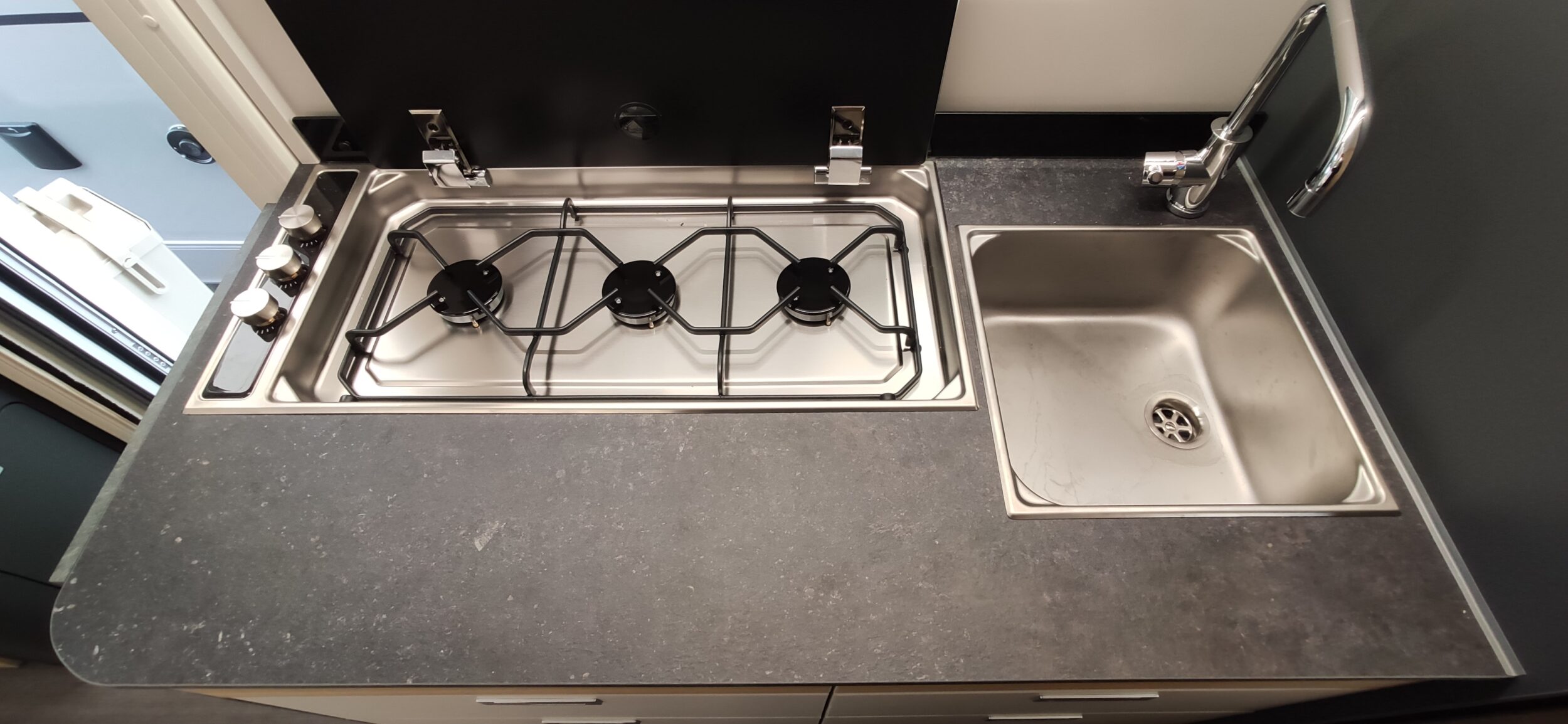 Adria Coral XL 600 DP 60Y Italian Edition