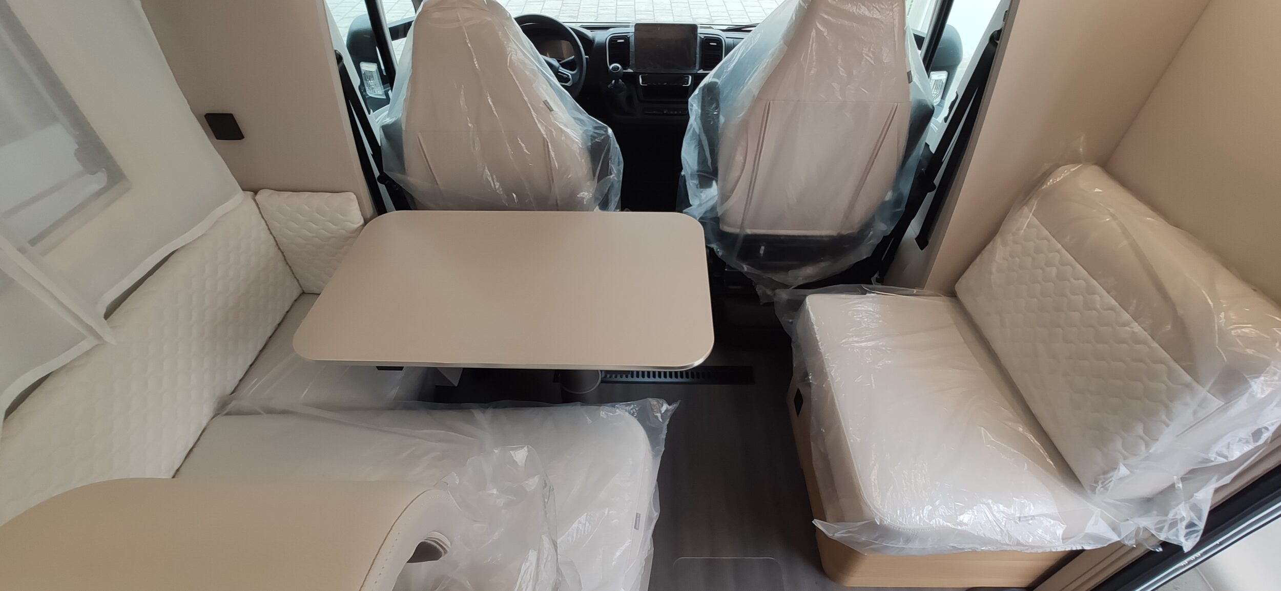 Adria Coral XL 660 SL 60Y Italian Edition