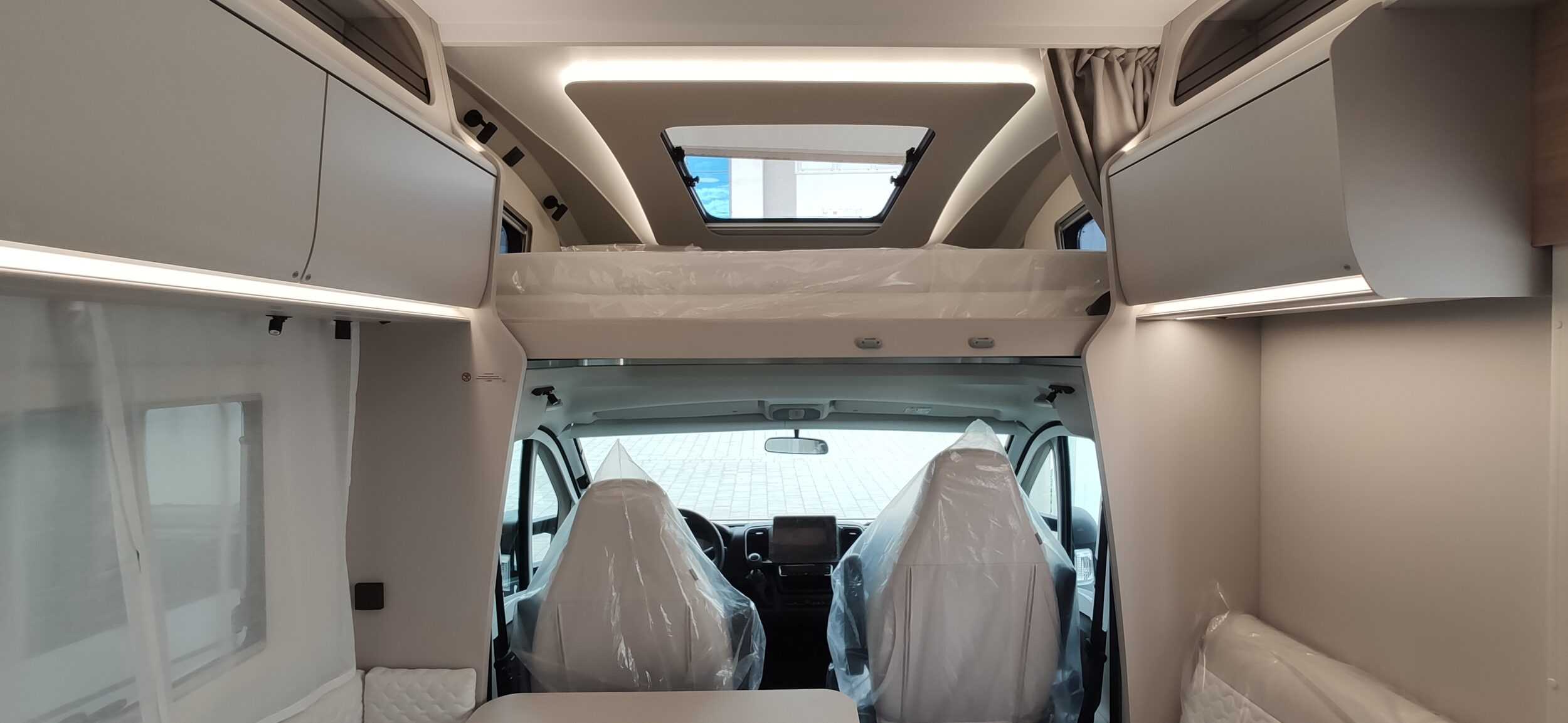 Adria Coral XL 660 SL 60Y Italian Edition